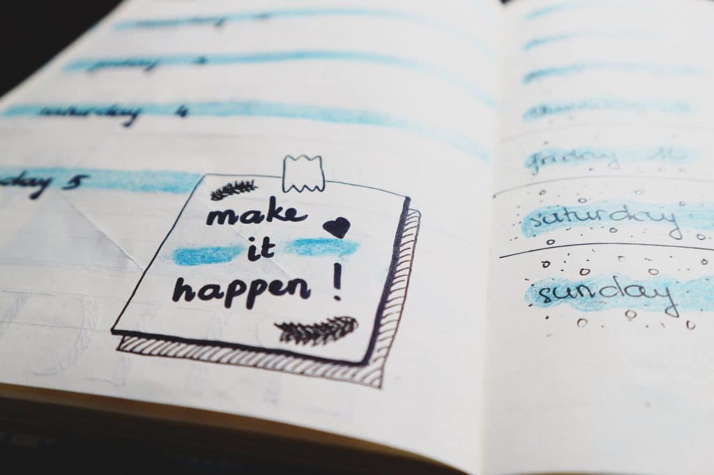 Carnet avec des notes et des objectifs
